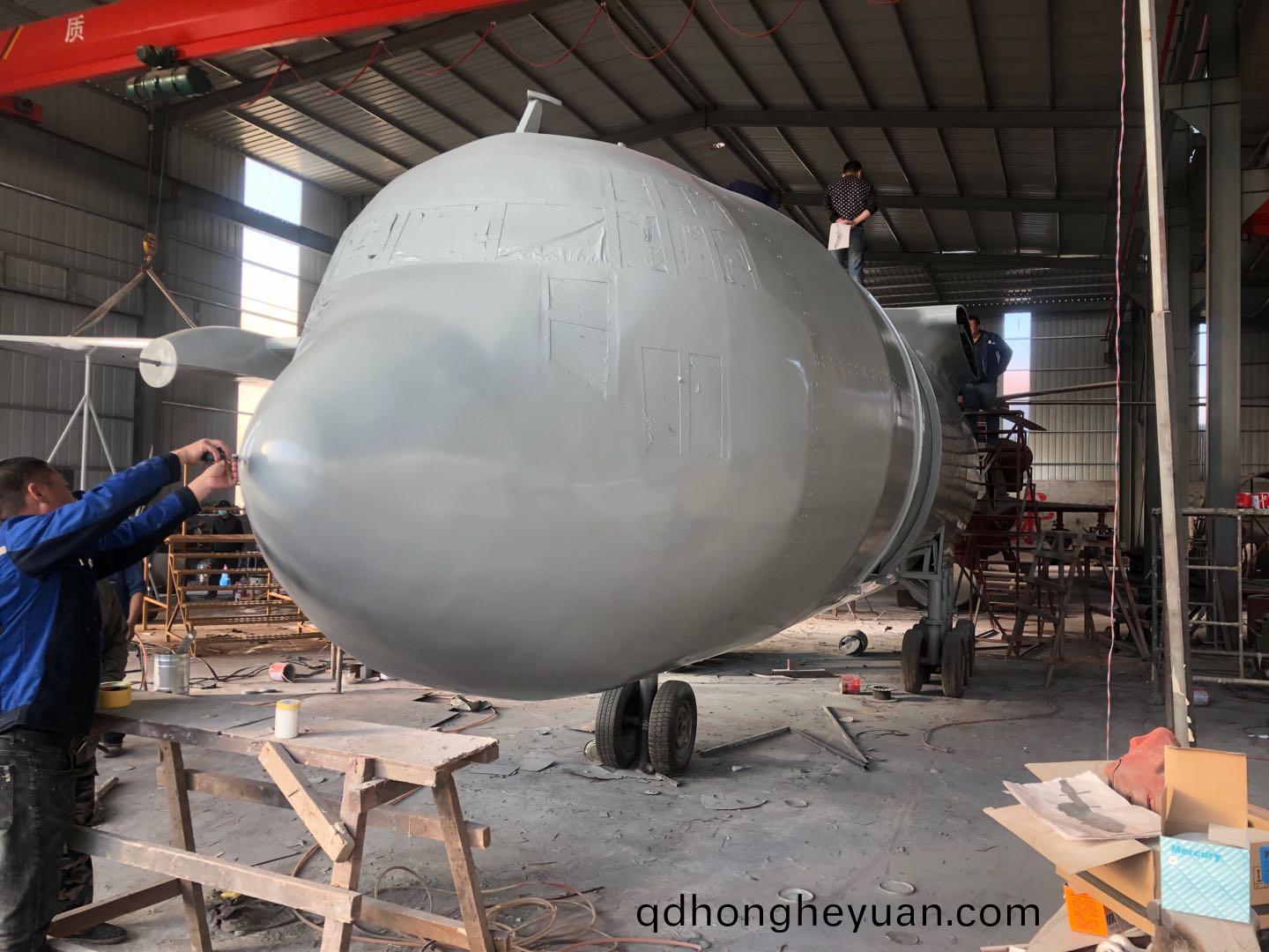 大型坦尅糢型