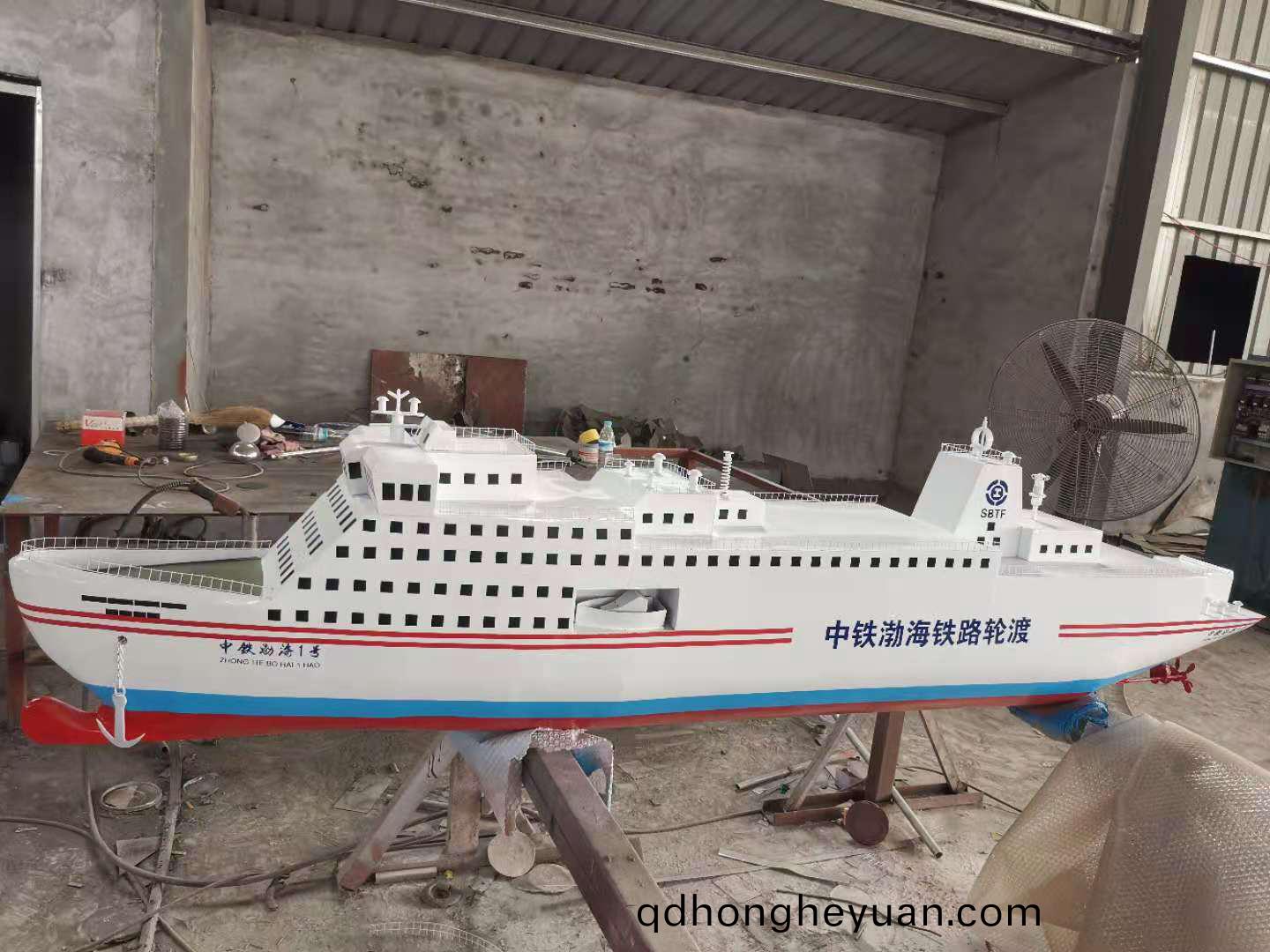 大型(xing)坦尅(ke)糢型(xing)